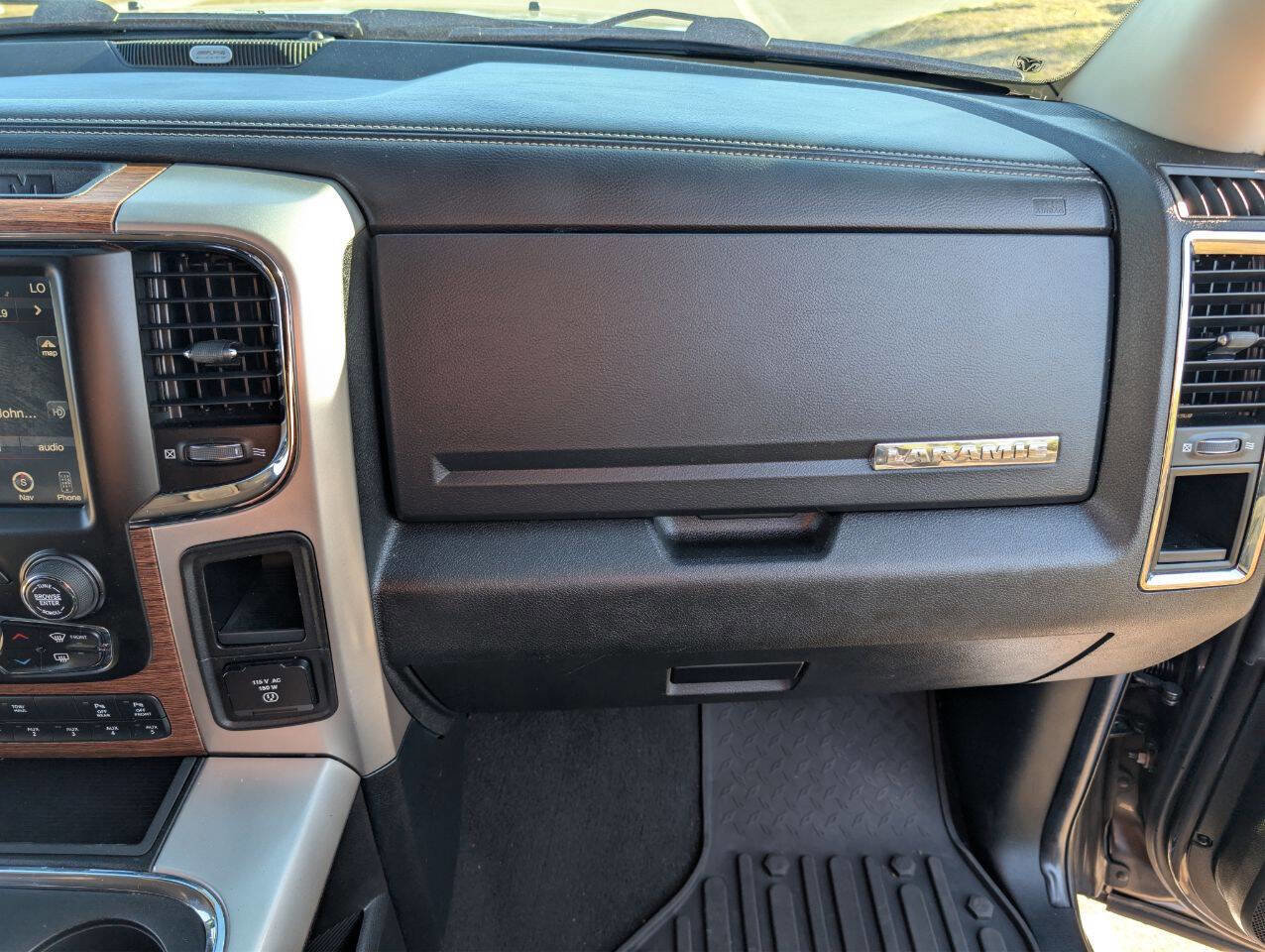 Used 2016 RAM 2500 Laramie w/ Convenience Group image 26