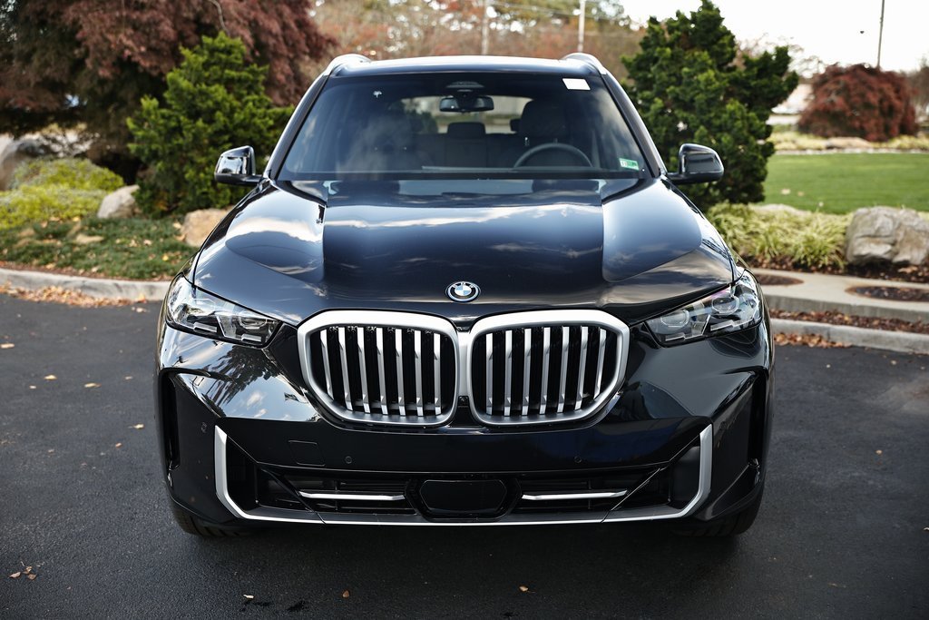 New 2026 BMW X5 xDrive50e w/ Climate Comfort Package image 13