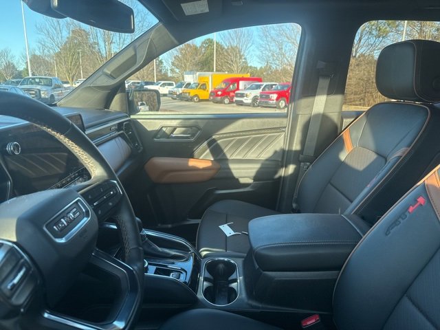 Used 2024 GMC Canyon AT4 w/ AT4 Premium Package image 8