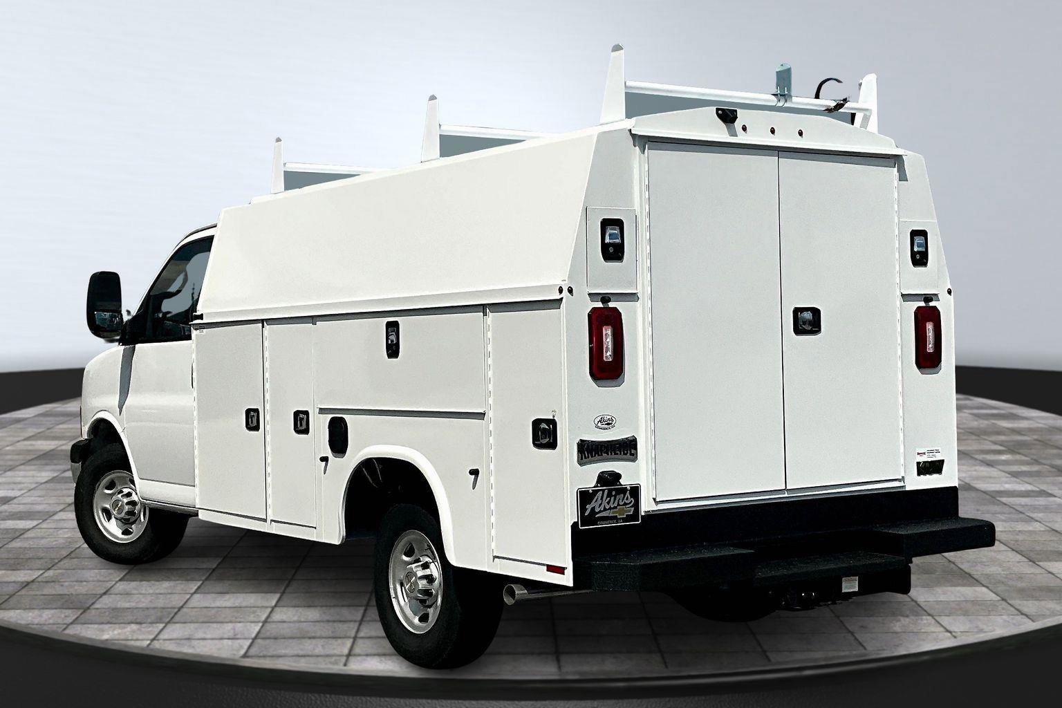 New 2025 Chevrolet Express 3500 w/ Power Convenience Package image 3