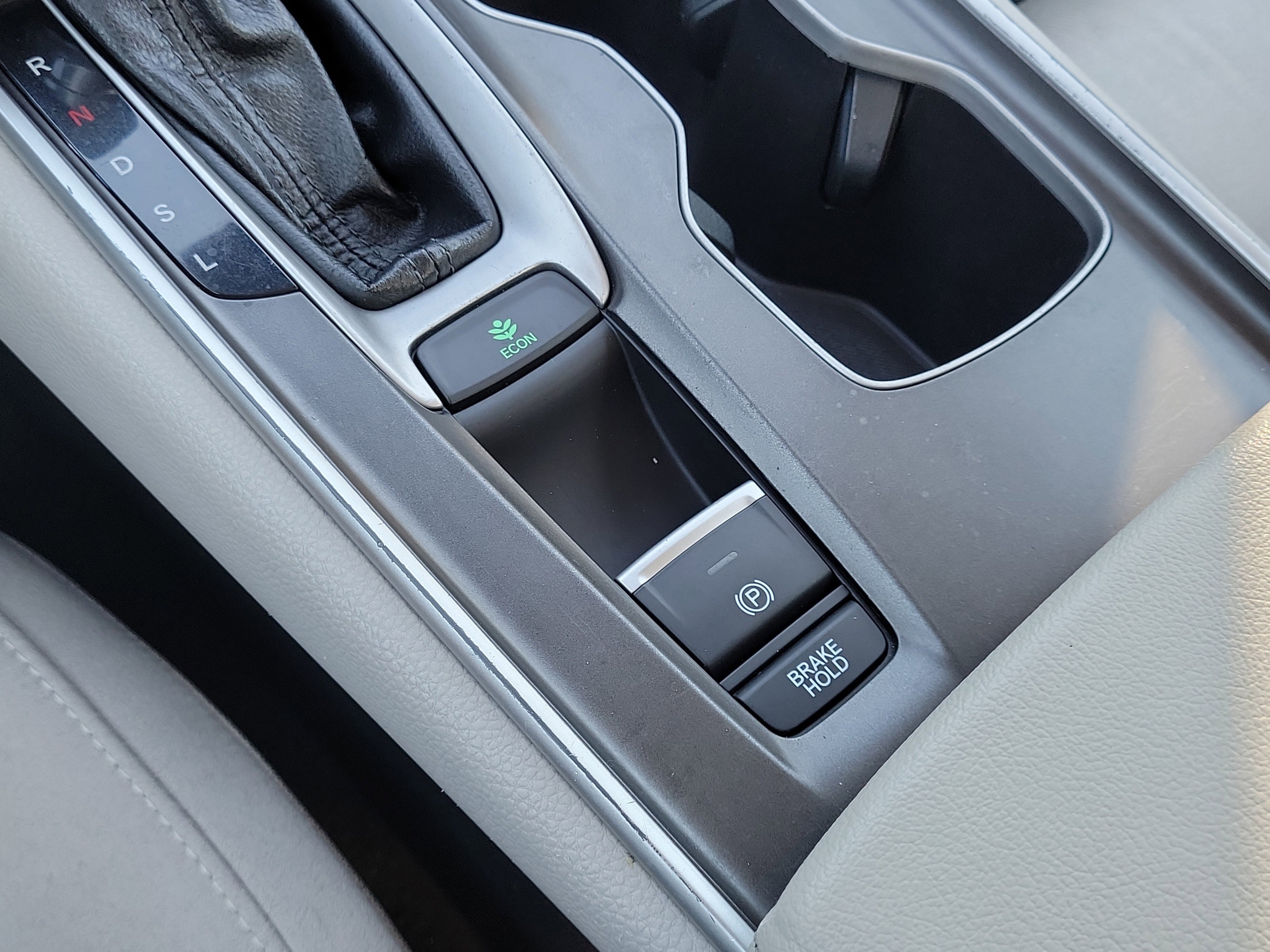 Used 2019 Honda Accord LX image 19