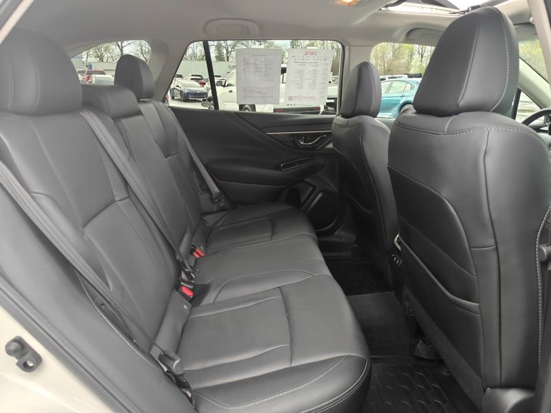 Used 2022 Subaru Outback Limited AWD/4WD image 23