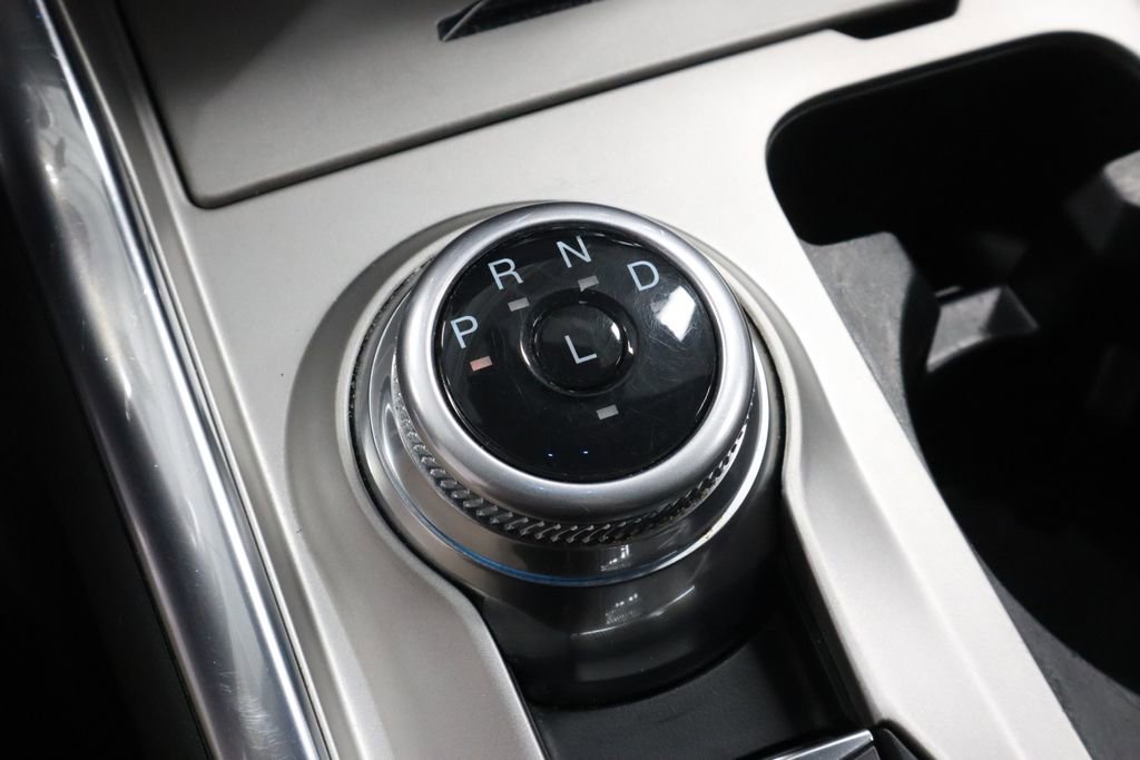 Certified 2022 Ford Explorer XLT w/ Equipment Group 202A image 33