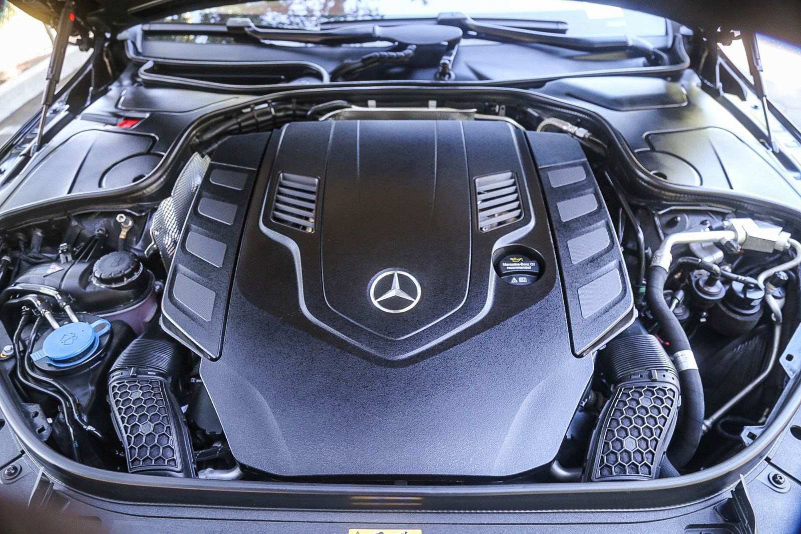 Used 2020 Mercedes-Benz Maybach S 560 4MATIC image 25