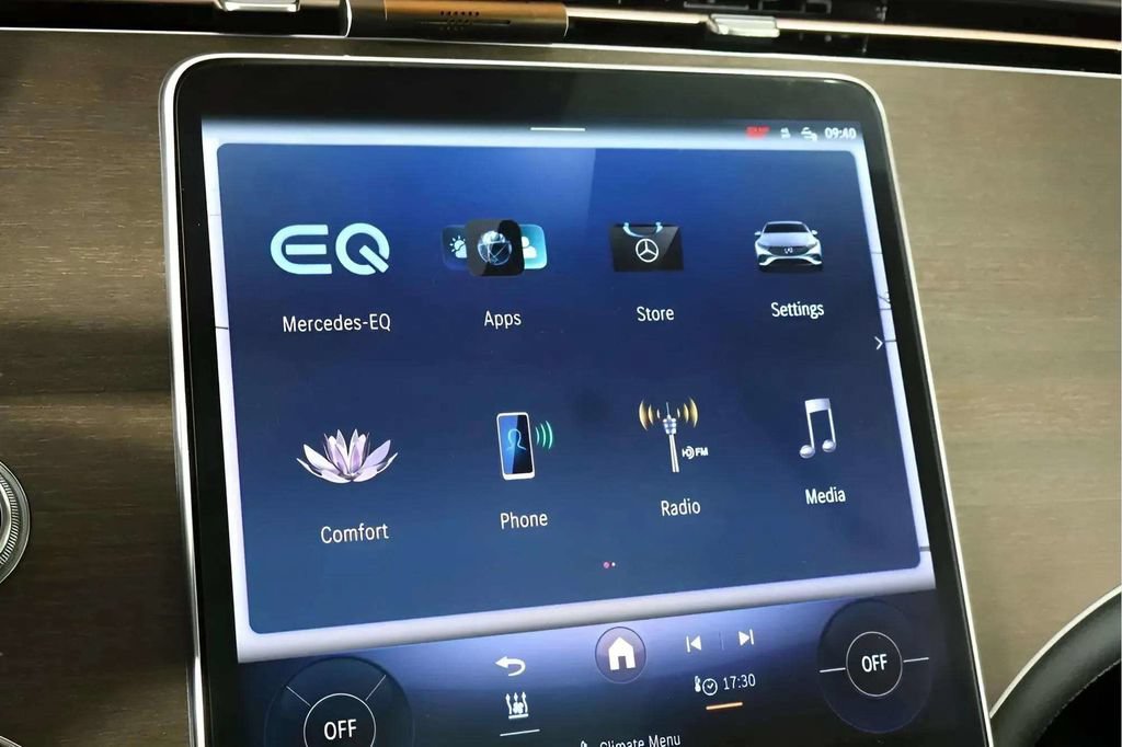 Used 2022 Mercedes-Benz EQS 450+ Sedan image 24