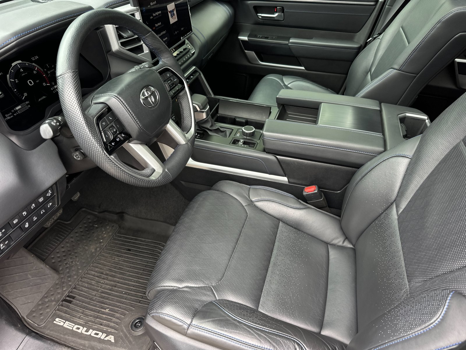 Used 2024 Toyota Sequoia Platinum AWD/4WD image 10