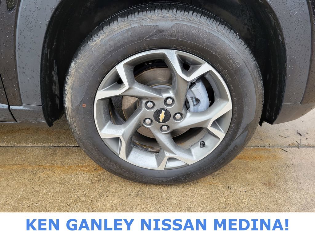 Used 2025 Chevrolet Trax LT image 22