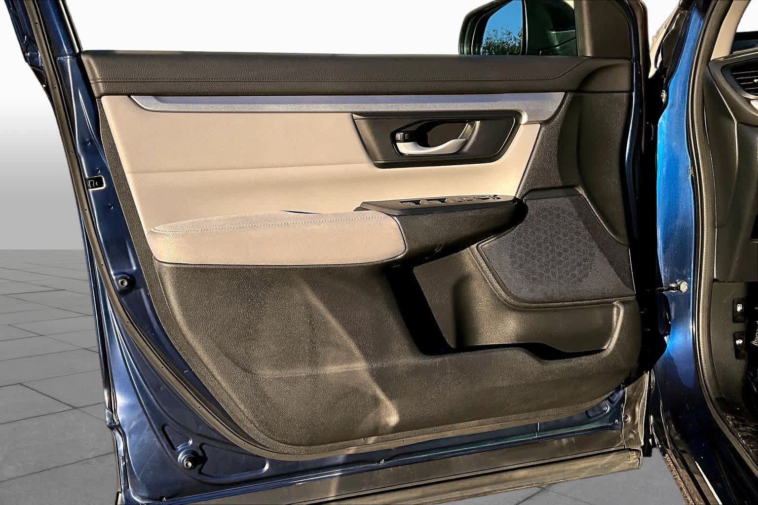 Used 2019 Honda CR-V LX image 21