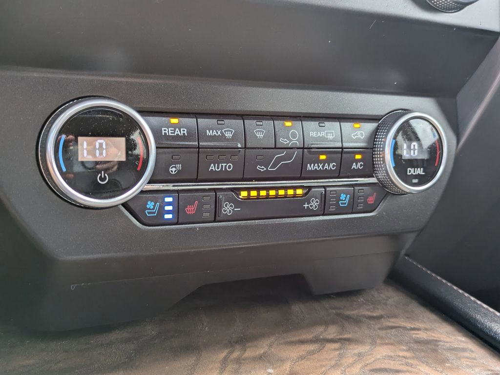 Used 2019 Ford Expedition Platinum RWD image 14