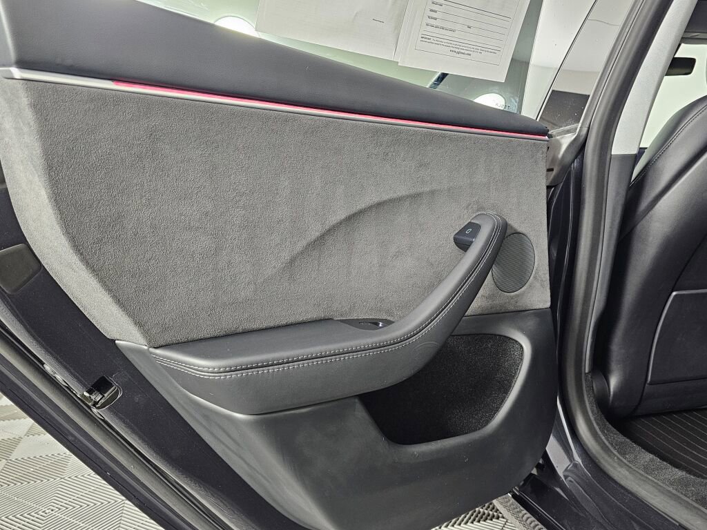Used 2025 Tesla Model 3 Long Range image 30