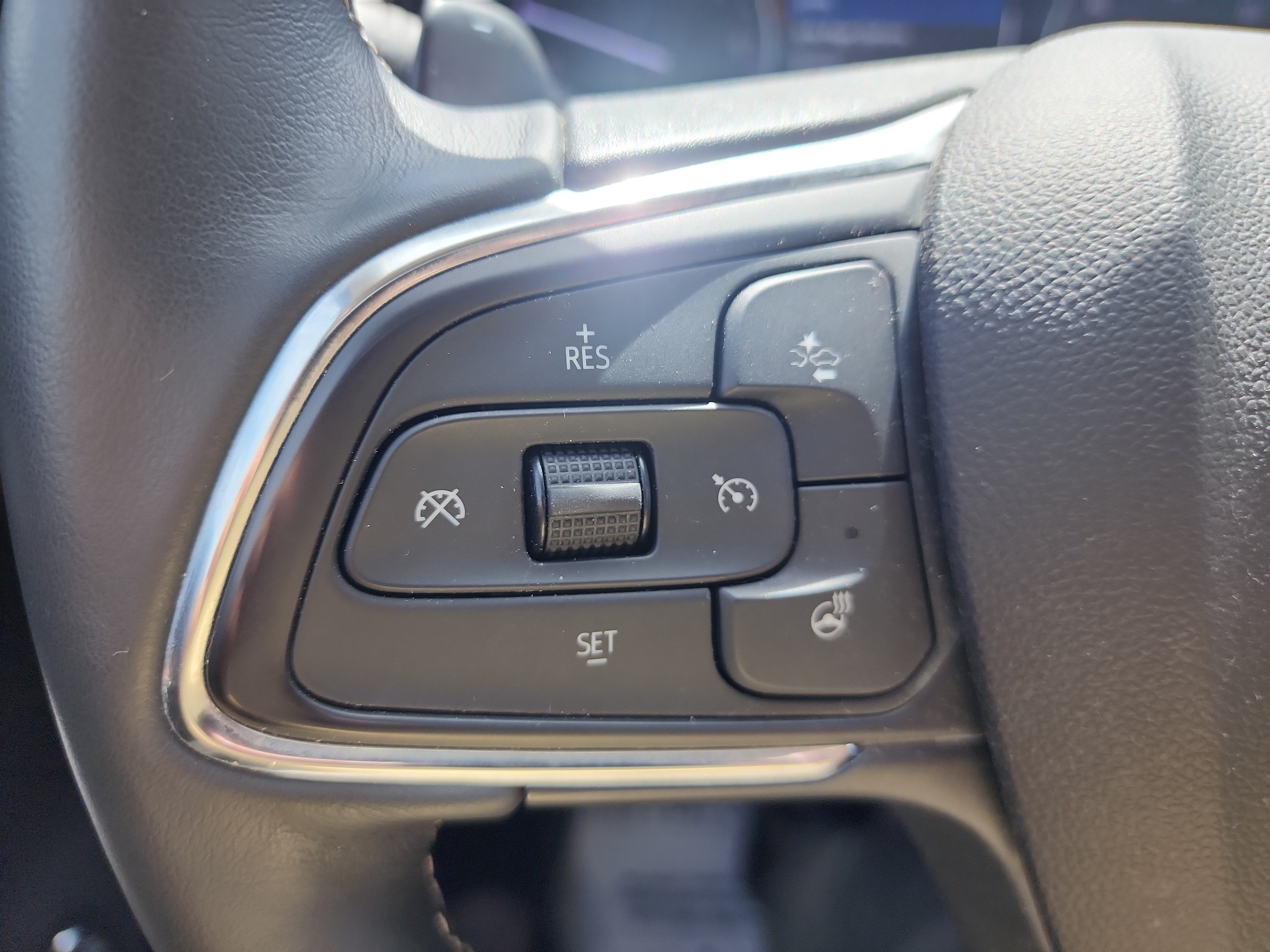 Certified 2022 Buick Envision Essence w/ Safety Package AWD/4WD image 19