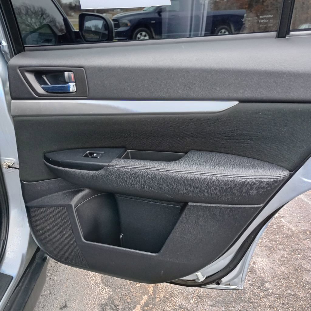 Used 2014 Subaru Outback 2.5i Premium image 19