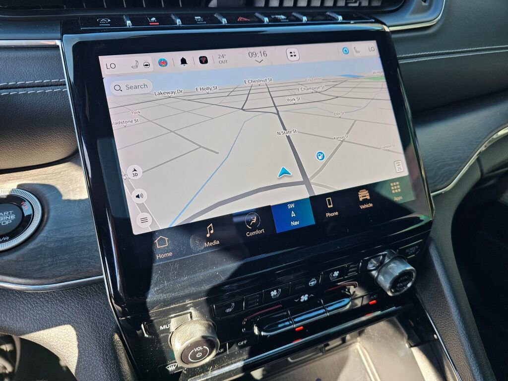 Used 2024 Jeep Grand Cherokee Overland w/ Advanced Protech Group III image 23