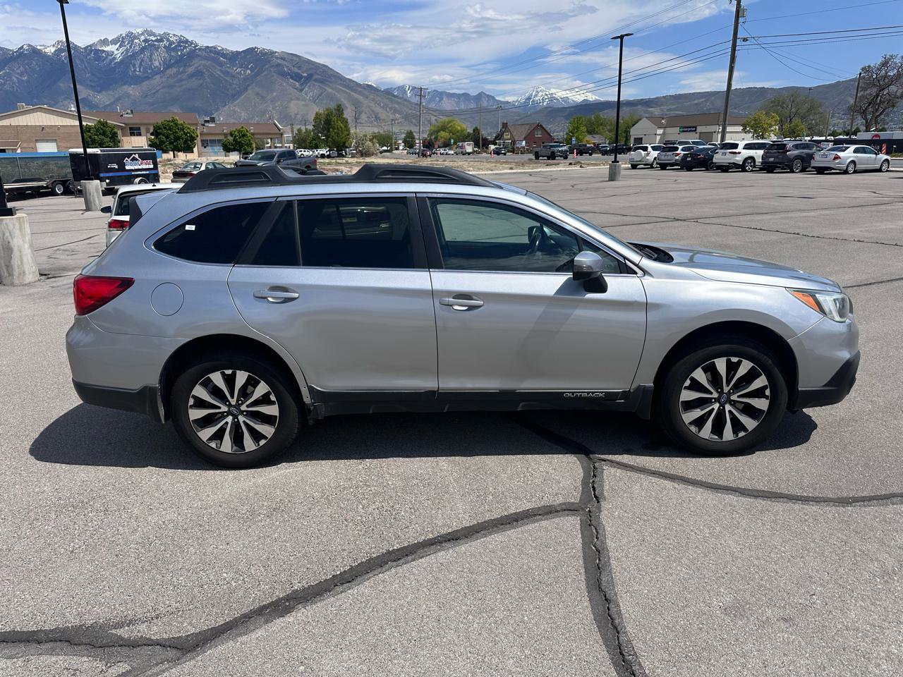 Used 2015 Subaru Outback 2.5i Limited w/ Popular Package #4 AWD/4WD image 8