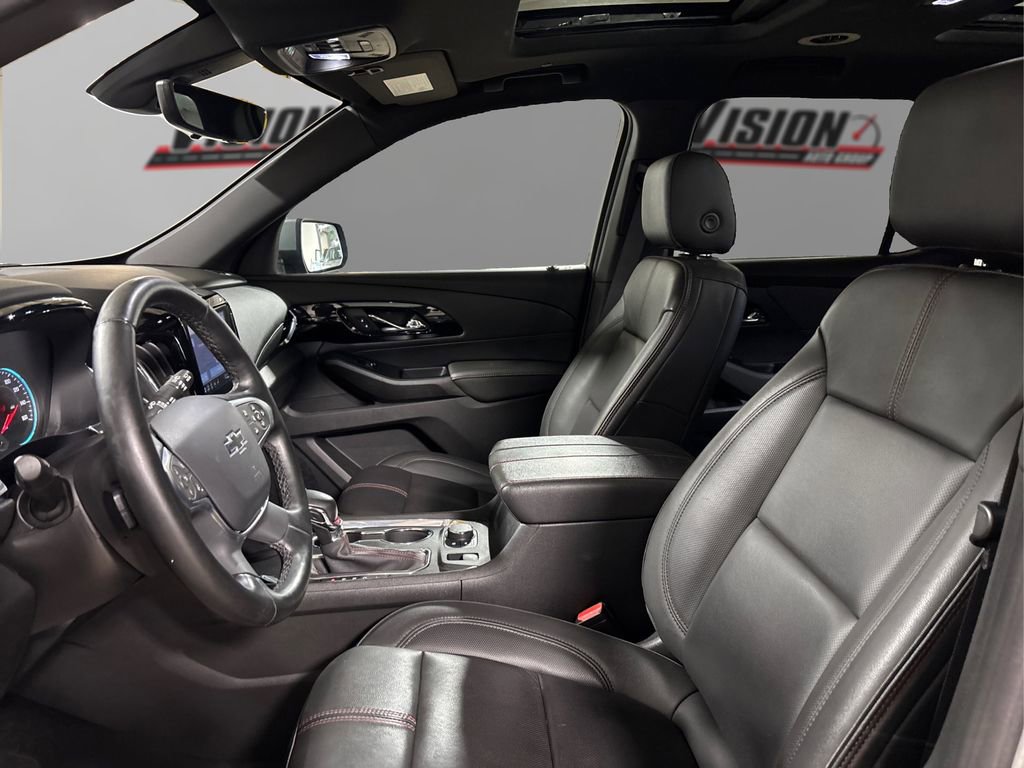 Used 2023 Chevrolet Traverse RS image 9