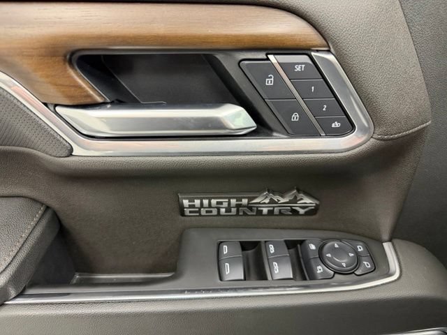 Certified 2025 Chevrolet Silverado 1500 High Country w/ High Country Premium Package AWD/4WD image 19