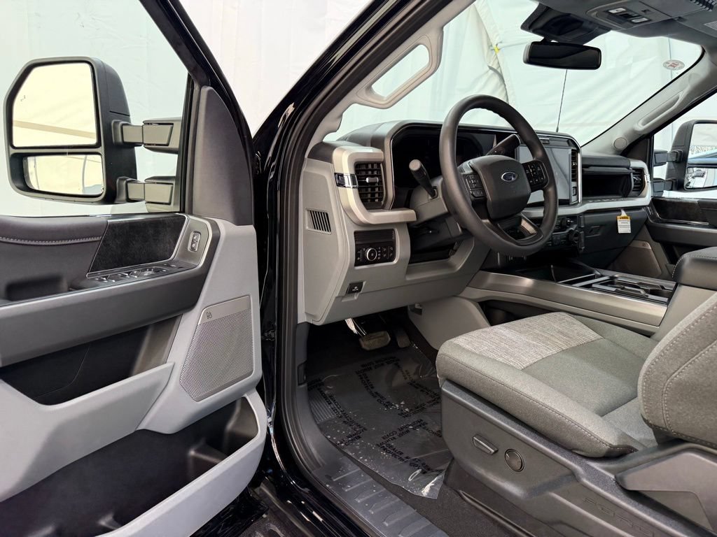 New 2026 Ford F250 XLT w/ XLT Premium Package AWD/4WD image 31