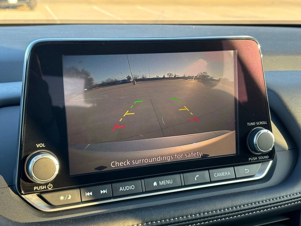 Used 2024 Nissan Rogue S image 24