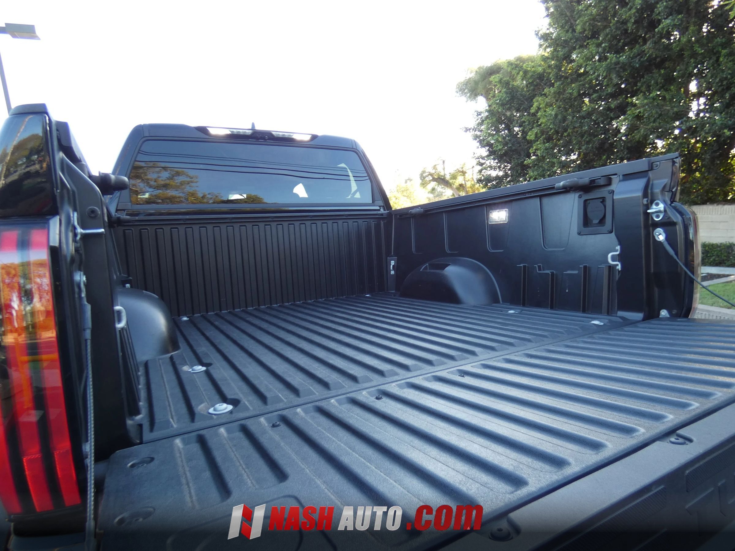 Used 2026 Toyota Tundra Limited AWD/4WD image 24
