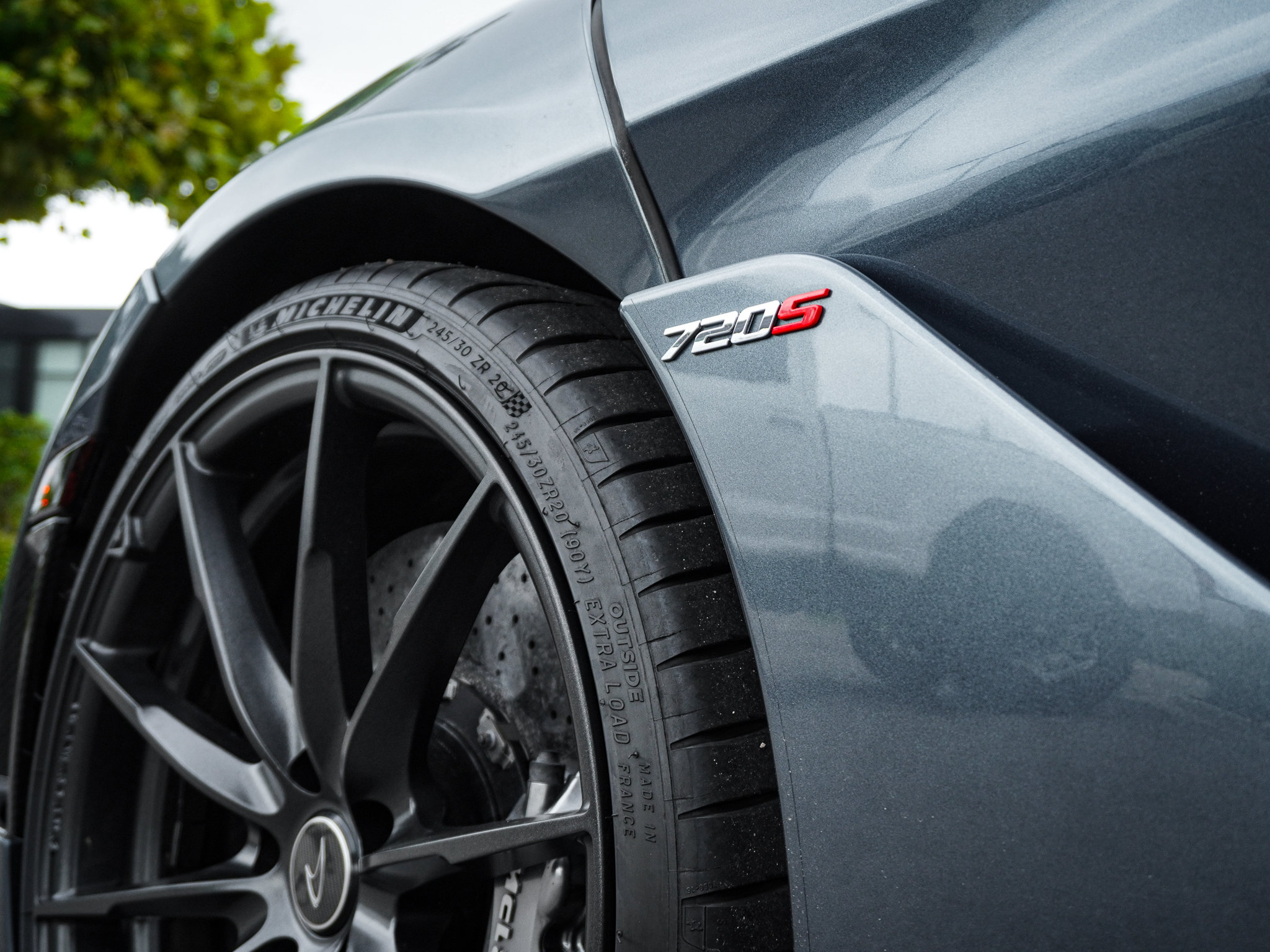 Used 2018 McLaren 720S Luxury RWD image 17