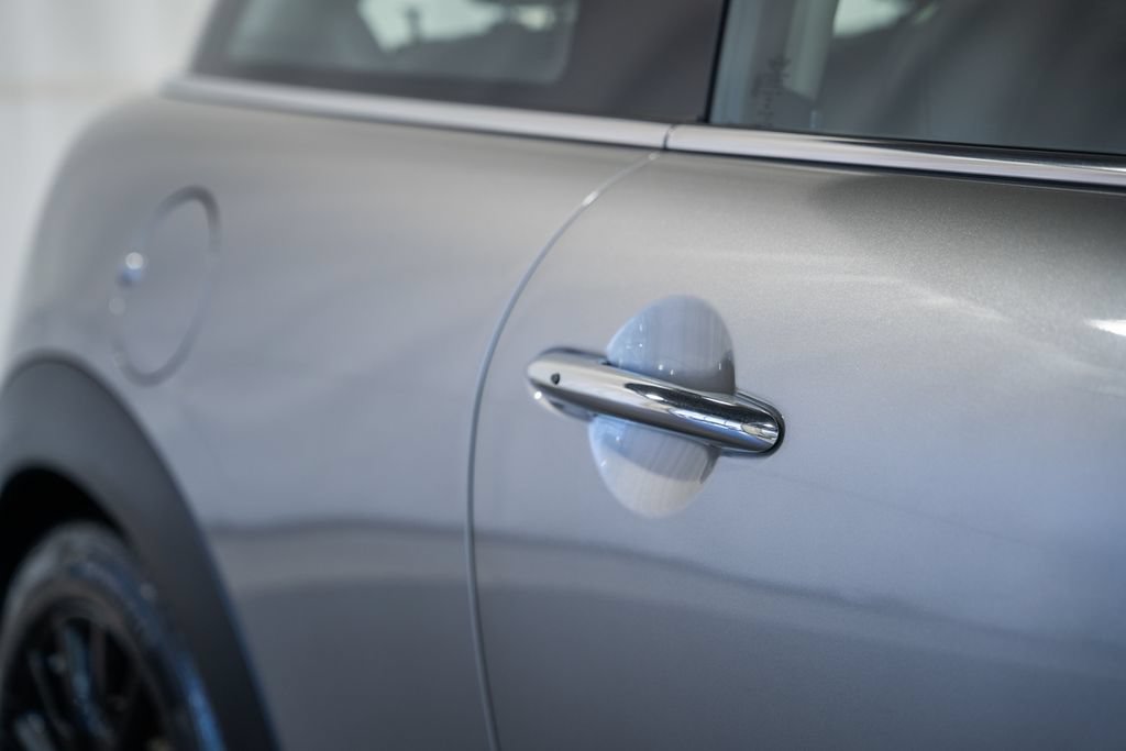 Used 2020 MINI Cooper 2-Door Hardtop FWD image 12