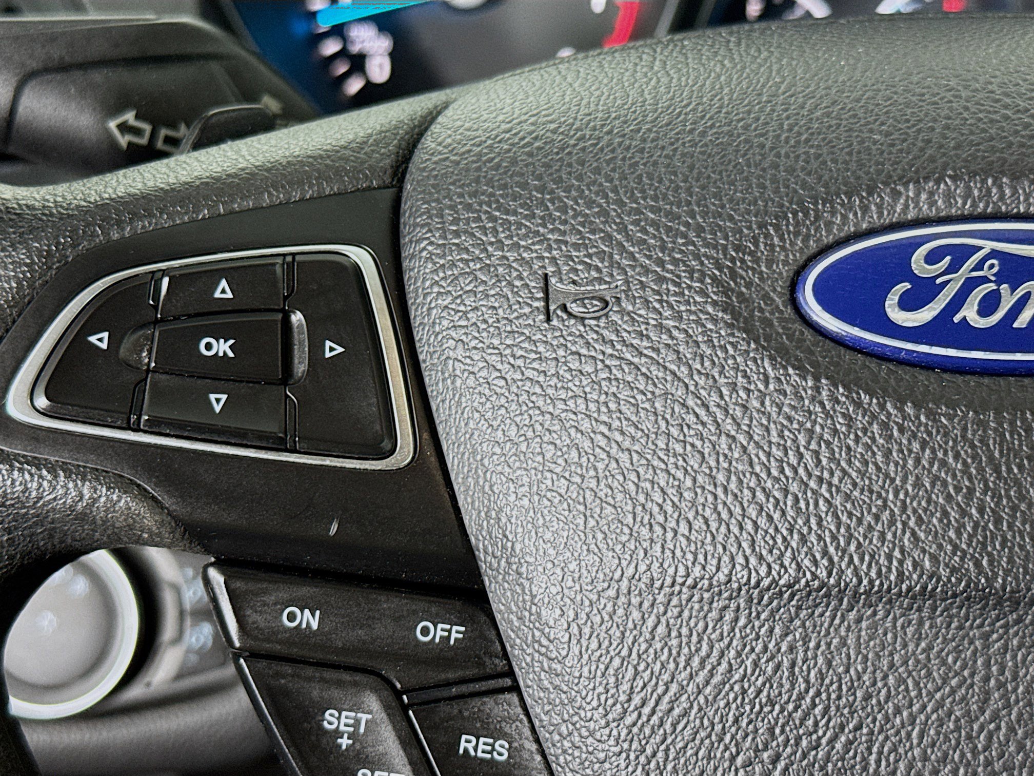 Used 2017 Ford Escape SE FWD image 13