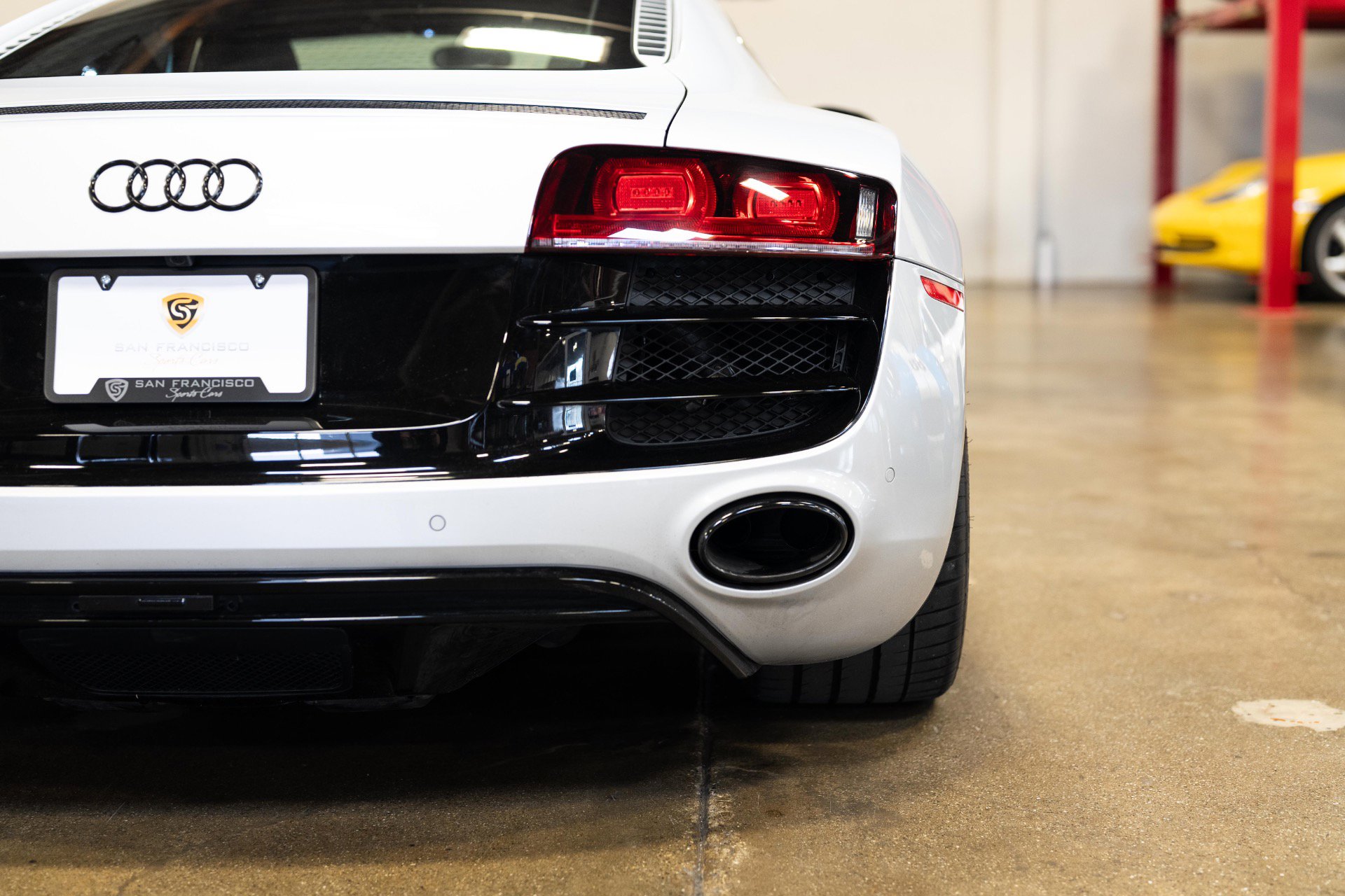 Used 2011 Audi R8 V10 image 29