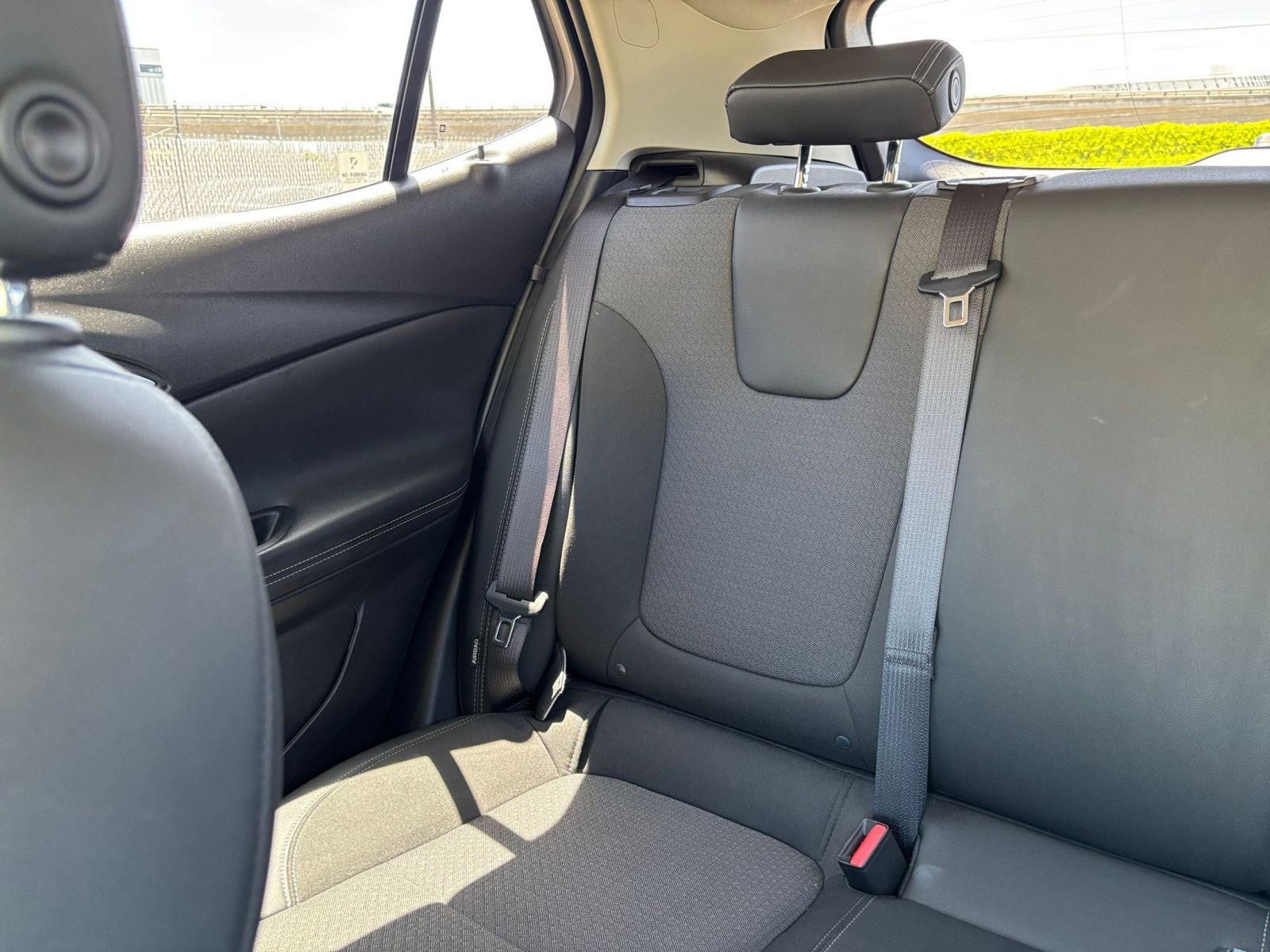 Used 2025 Buick Encore GX Preferred FWD image 36