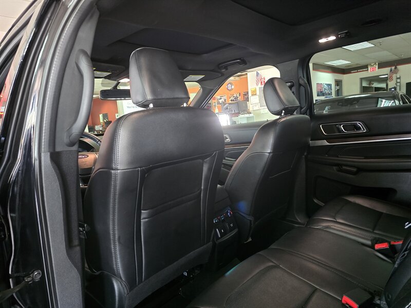 Used 2019 Ford Explorer Limited w/ Class III Trailer Tow Package AWD/4WD image 11