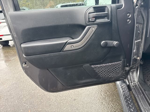 Used 2017 Jeep Wrangler Unlimited Sport w/ Mopar Black Appearance Group image 17