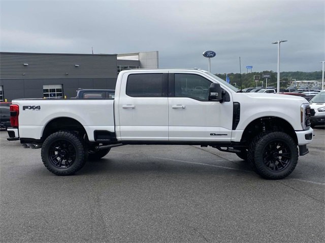 New 2025 Ford F250 Lariat w/ Lariat Ultimate Package image 4