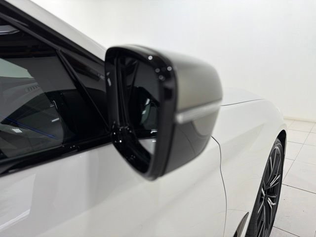 Used 2022 BMW M550i xDrive w/ Premium Package AWD/4WD image 26