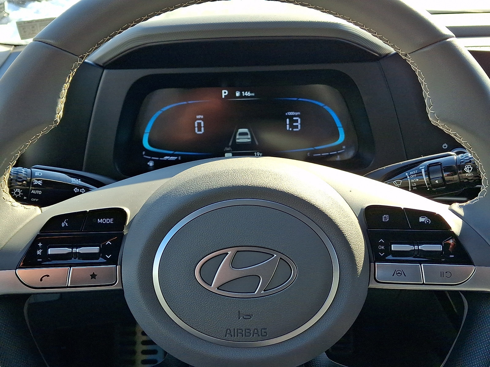 Certified 2025 Hyundai Elantra Sport w/ Cargo Package image 18