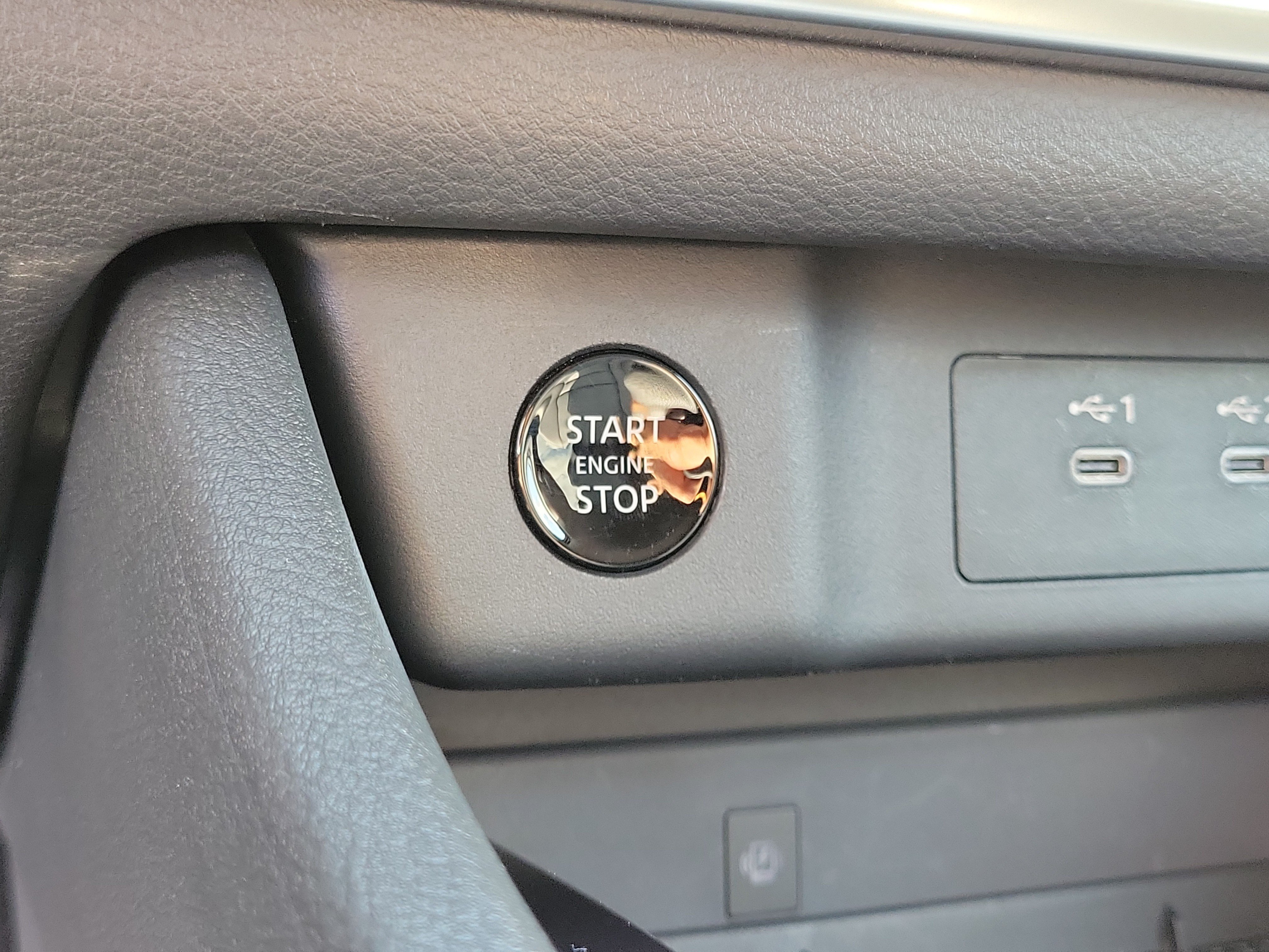Certified 2025 Nissan Rogue SL AWD/4WD image 28