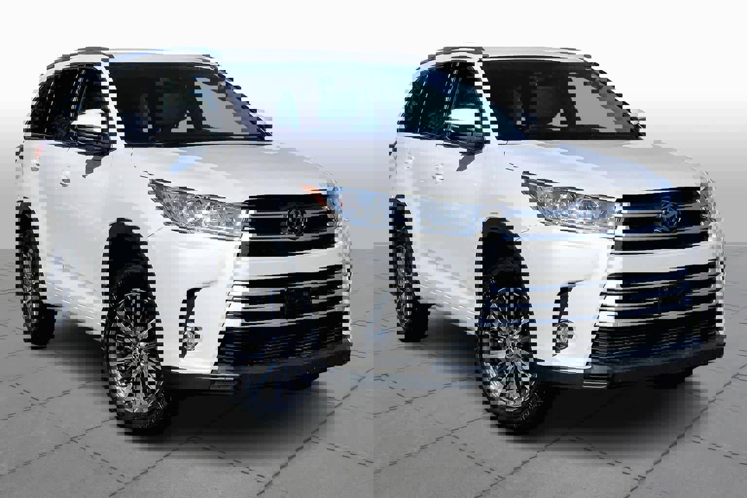 Used 2017 Toyota Highlander XLE image 3