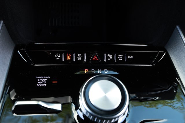 New 2026 Jeep Grand Wagoneer L Limited AWD/4WD image 19