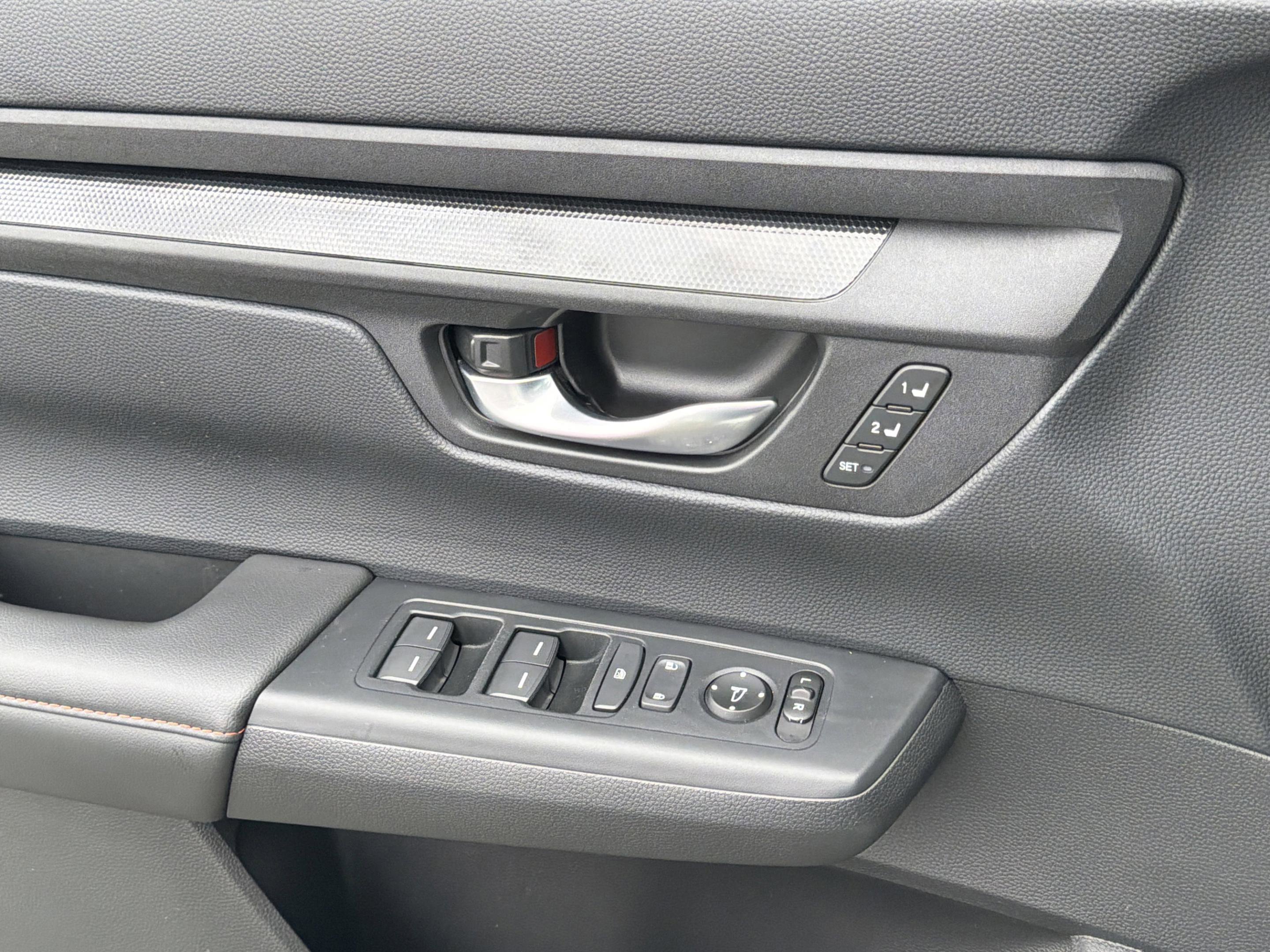 Certified 2025 Honda CR-V Sport-L image 28