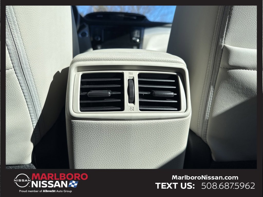 Used 2020 Nissan Rogue Sport SL image 18