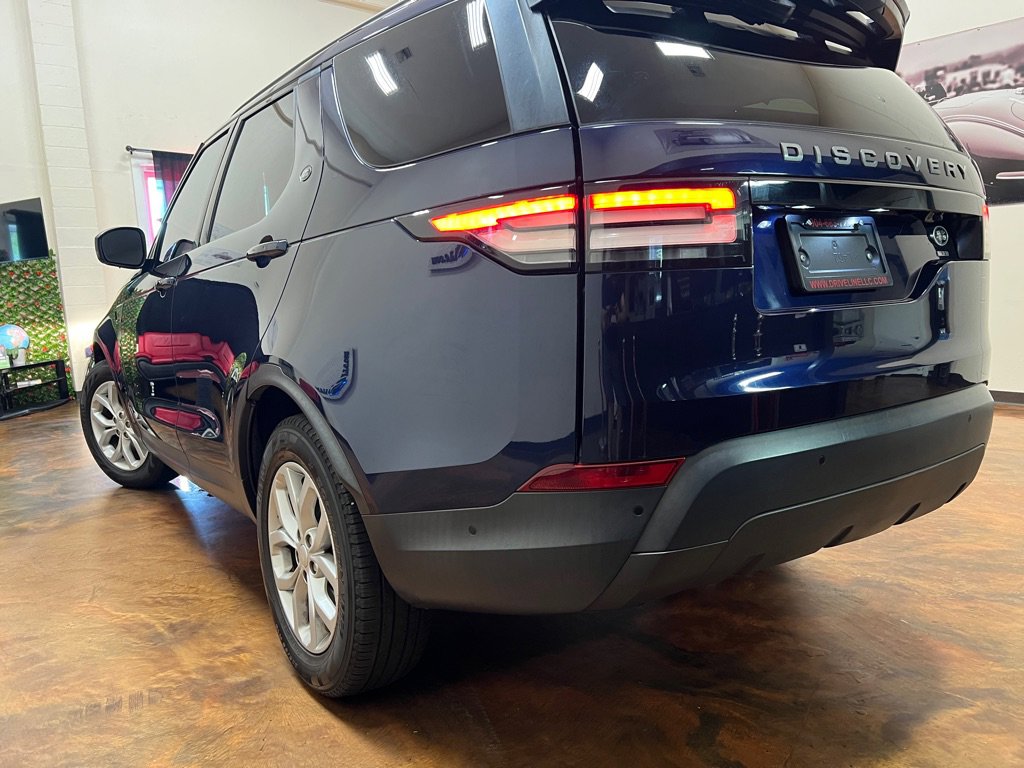 Used 2018 Land Rover Discovery SE image 40