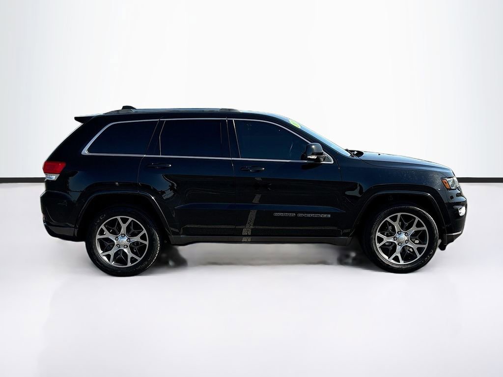 Used 2018 Jeep Grand Cherokee Limited RWD image 4