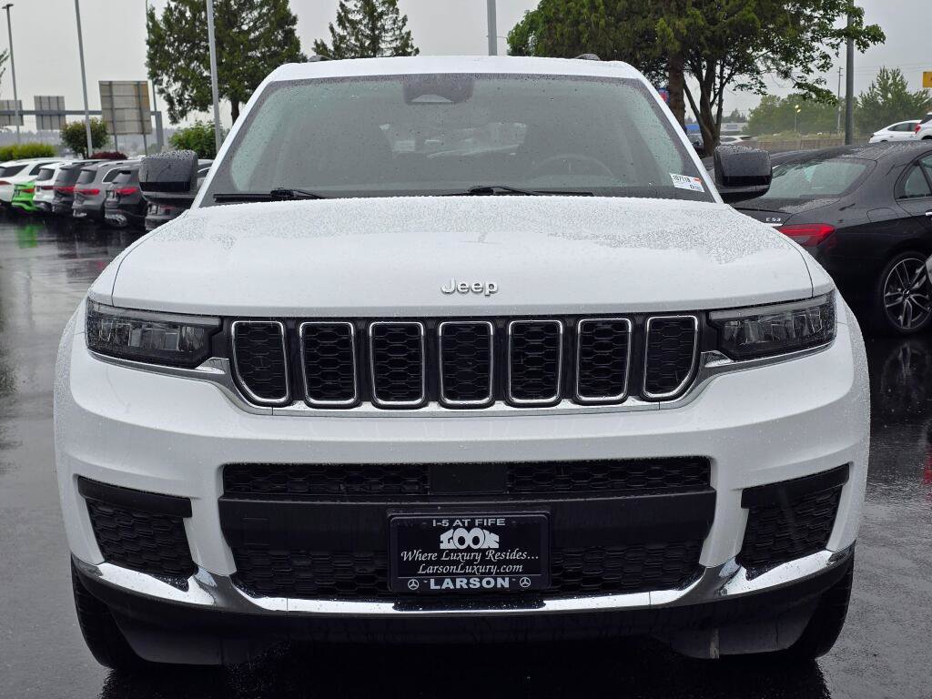 Used 2023 Jeep Grand Cherokee L Laredo w/ Luxury Tech Group I AWD/4WD image 11