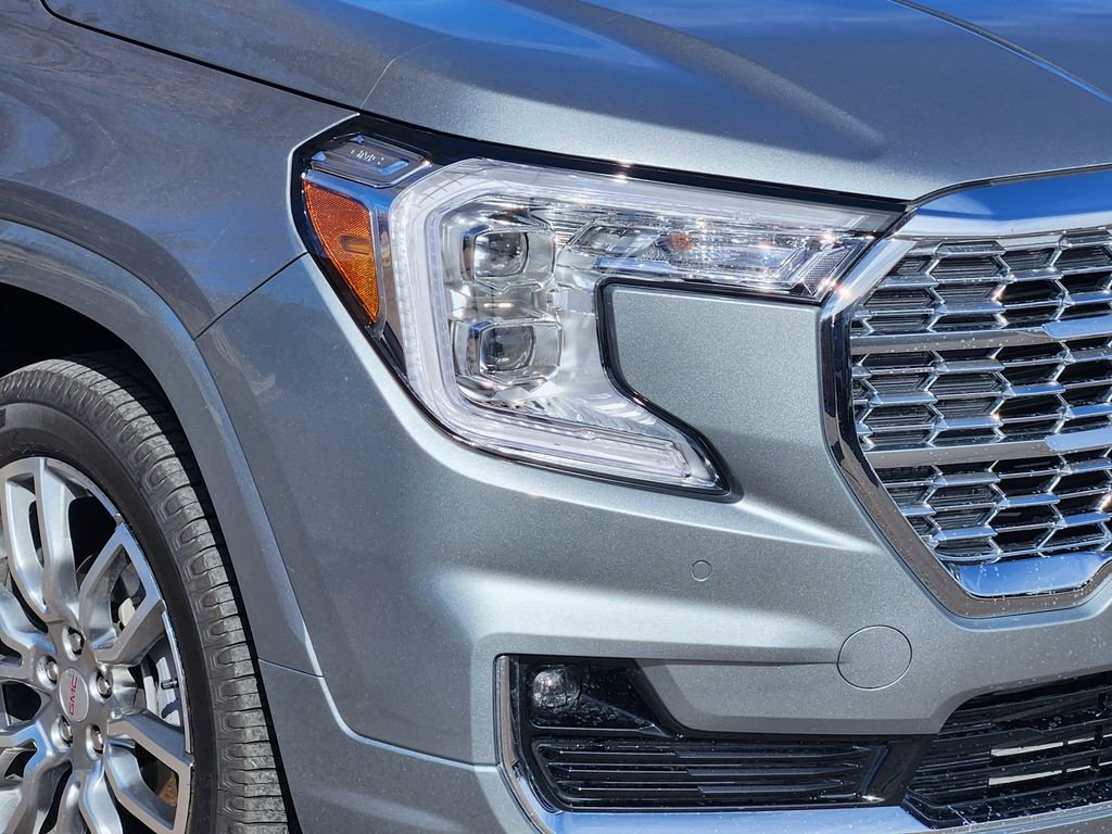 Used 2023 GMC Terrain Denali image 27