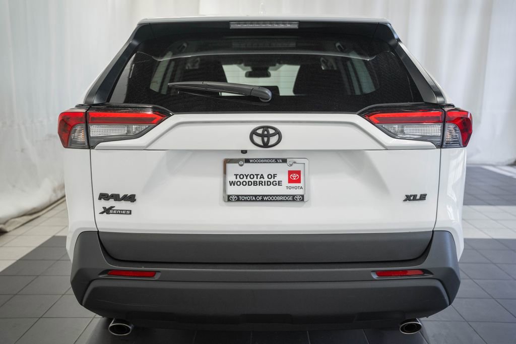 Used 2023 Toyota RAV4 XLE FWD image 5