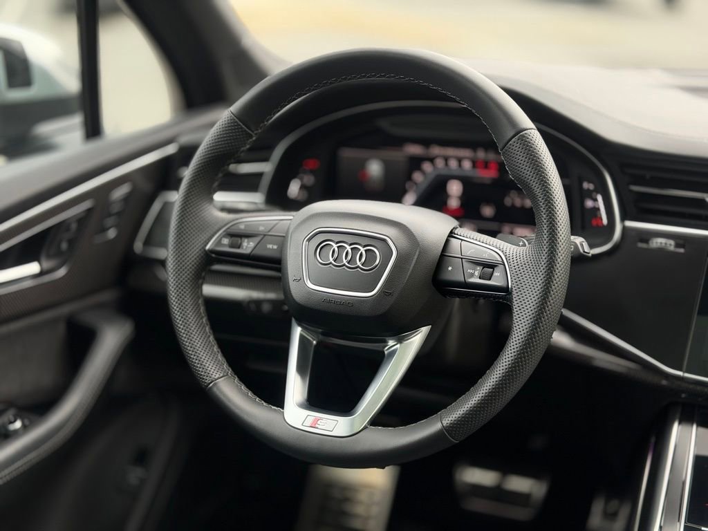 Used 2022 Audi SQ7 Premium Plus AWD/4WD image 14