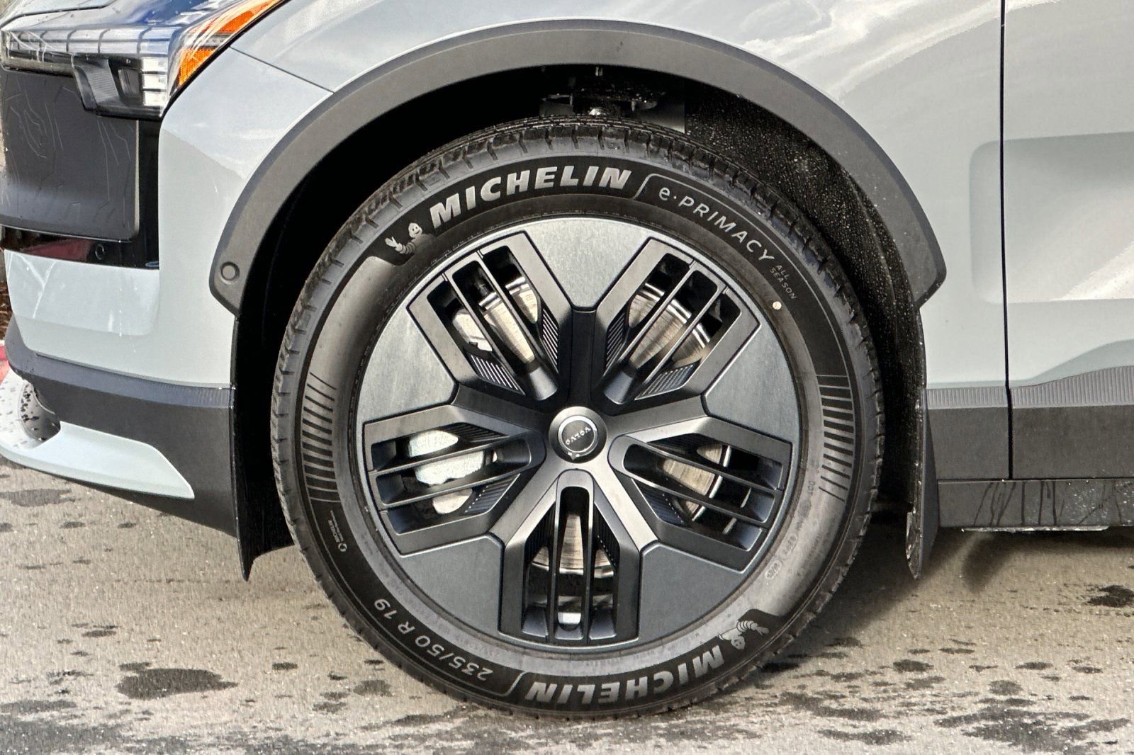 New 2026 Volvo EX30 Cross Country Ultra w/ Protection Package Premier image 11