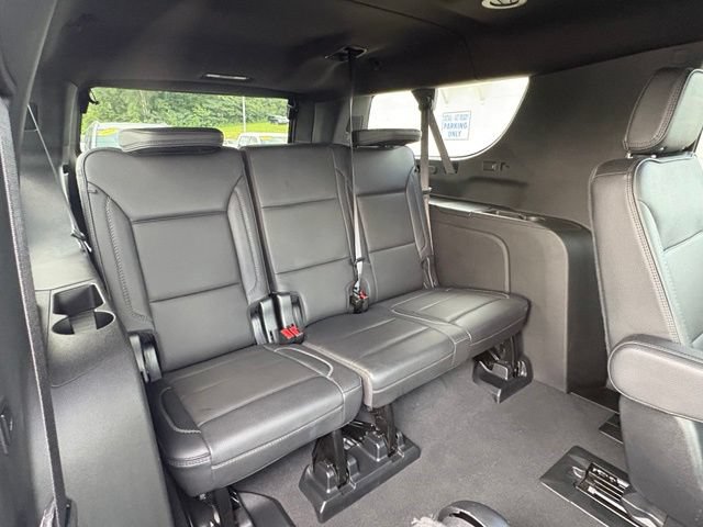 Used 2023 GMC Yukon XL Denali AWD/4WD image 32