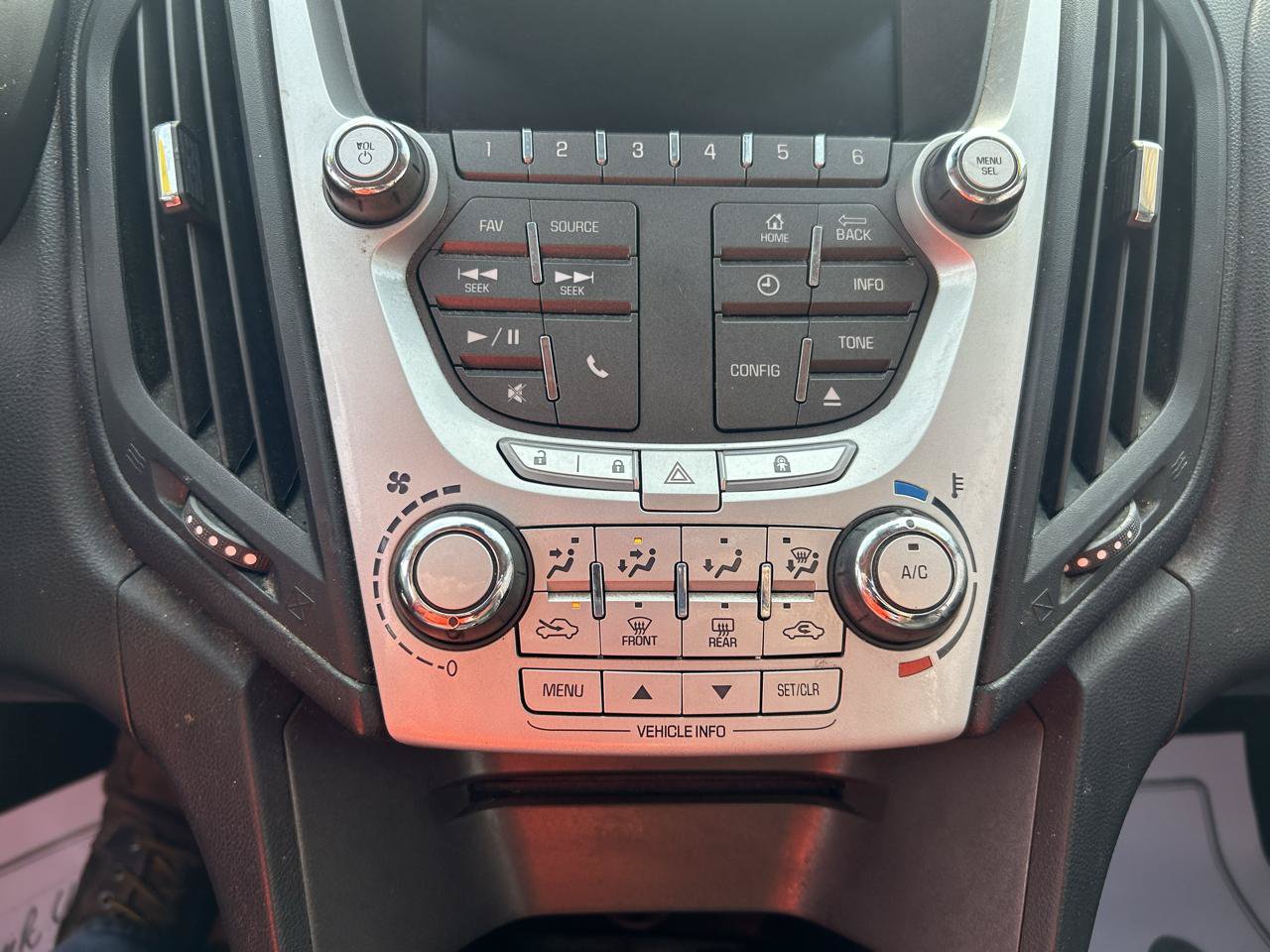 Used 2015 Chevrolet Equinox LT AWD/4WD image 23