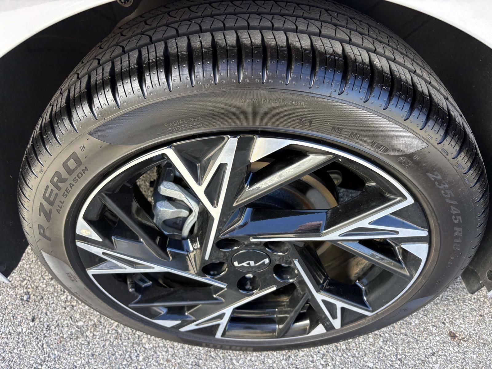 Used 2025 Kia K5 GT-Line w/ GT-Line Premium Package image 10