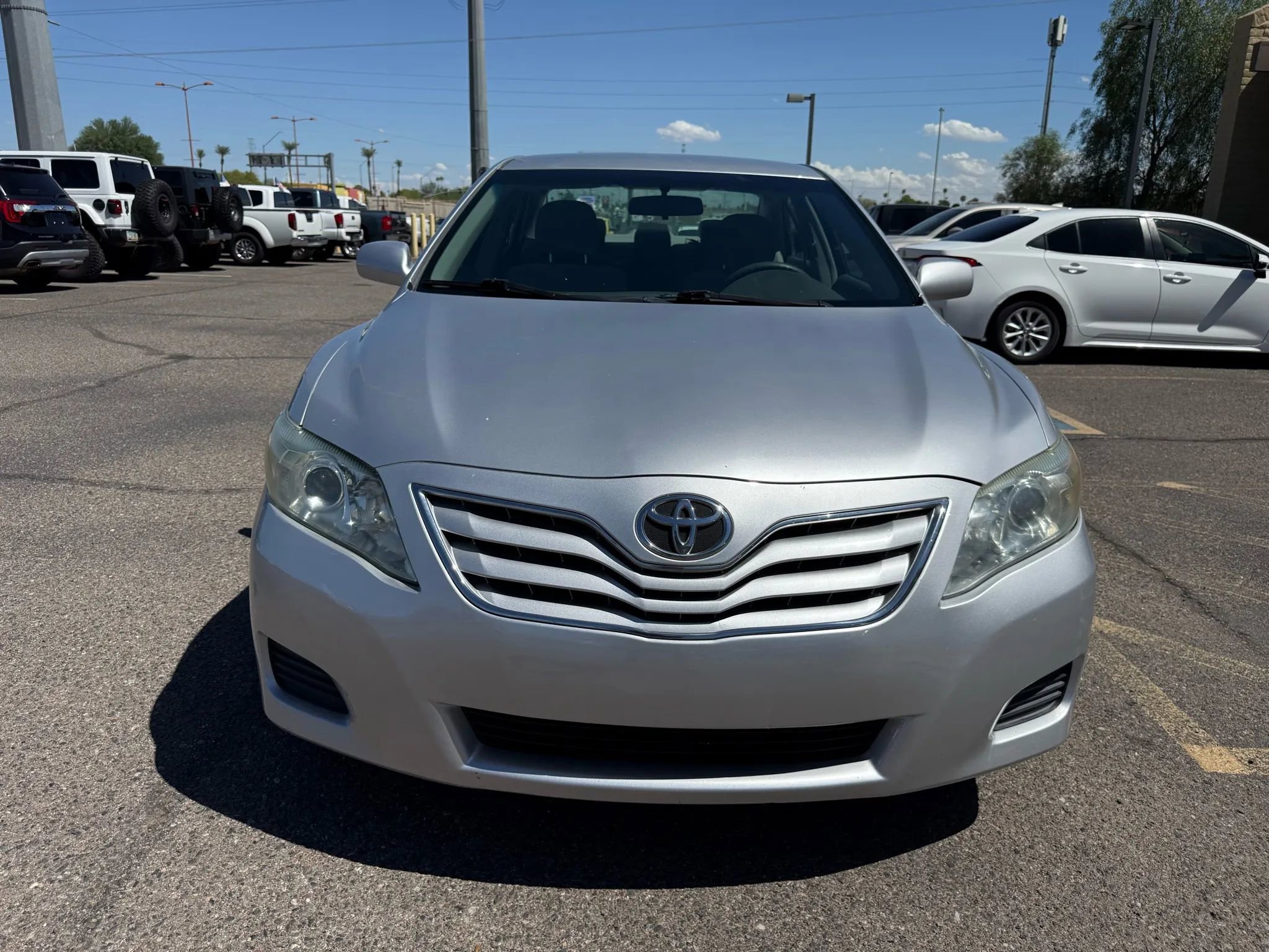Used 2011 Toyota Camry LE image 3