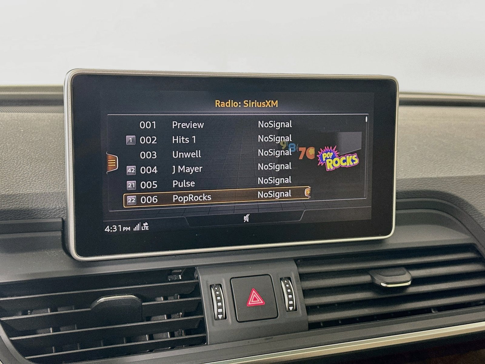 Used 2020 Audi Q5 e Prestige w/ Prestige Package AWD/4WD image 24